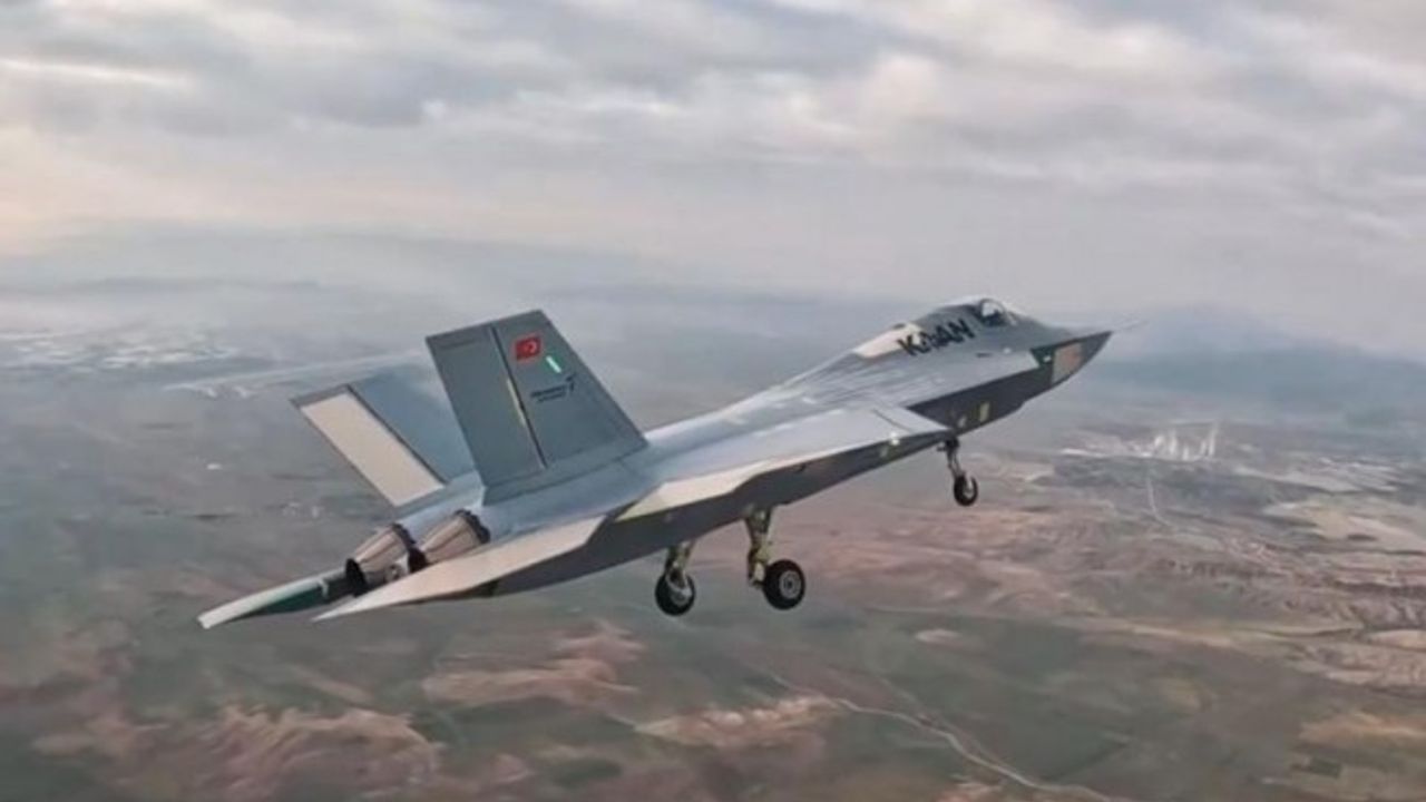 Türkiye’nin milli muharip uçağı KAAN ilk uçuşunu gerçekleştirdi.
