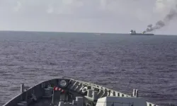 Yunan gemisi batırıldı! Saldırıyı üstlendiler: Balistik füzeler peş peşe fırlatıldı...