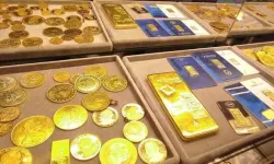 Altın Fiyatları Rekor Kırdı: Yatırımcılar Güvenli Limana Yöneliyor