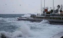 İstanbul Valiliği saat vererek fırtına uyarısı yaptı