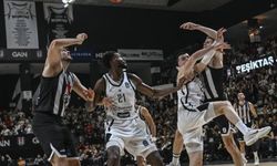 Şehitlerimizin unutulmadığı maçta Beşiktaş'tan muhteşem zafer