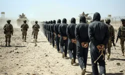 ABD Suriye'deki 7 bin DEAŞ'lı mahkumu Irak'a nakledecek