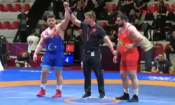 Rıza Kayaalp 13. Şampiyonluk Yolunda: Avrupa Güreş Şampiyonası’na Hızlı Başlangıç