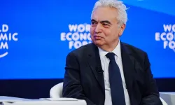 Avrupa alarmda: Sadece 20 günlük yakıt kaldı, seferler iptal ediliyor