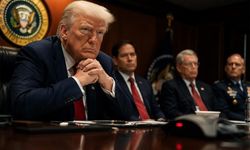 İran ile müzakere sonucunu açıklayacağını belirten Trump, Durum Odası'dan yine kararsız ayrıldı