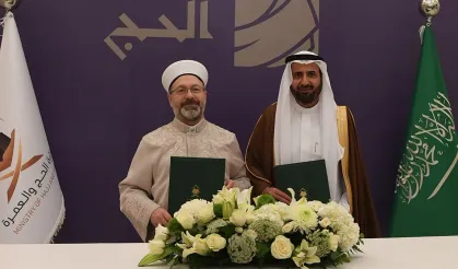 Ali Erbaş, Suudi Arabistan'da 2025 yılı hac protokolünü imzaladı