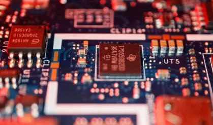 Alman çip üreticisi, ABDli rakibinin otomotiv birimini 2,5 milyar dolara satın aldı!