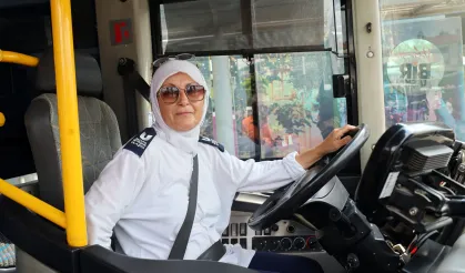 Sakarya ulaşımında 4 yeni kadın şoför daha kontak çevirdi