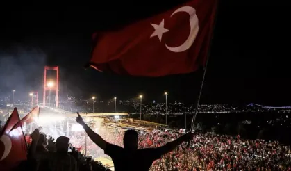 Spor camiasından 15 Temmuz paylaşımları! 'İhanet onların vatan bizimdir'