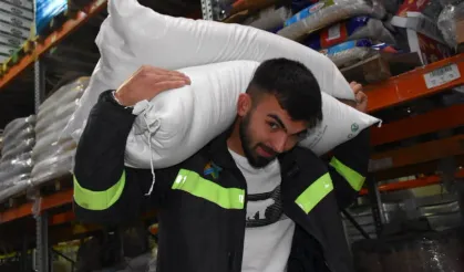 Afyonkarahisar'da gıda deposunda çalışıp halterde şampiyon oldu