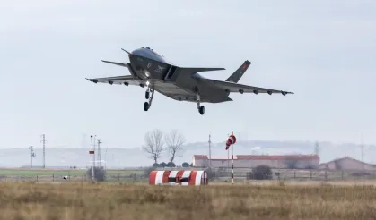 KIZILELMA’NIN İLK SİLAHLI UÇUŞU: TOLUN ENTEGRASYONUYLA “TARİHİ” ATILIM