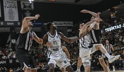 Şehitlerimizin unutulmadığı maçta Beşiktaş'tan muhteşem zafer