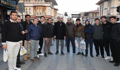 Başkan Altay, Şeb-i Arus etkinlikleri için kentte gelen misafirlerle ve esnafla buluştu