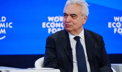 Avrupa alarmda: Sadece 20 günlük yakıt kaldı, seferler iptal ediliyor