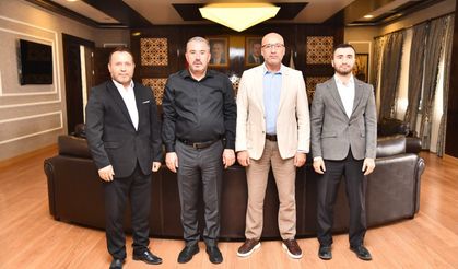 Sayokan Dünya Federasyonu’ndan Pursaklar Belediye Başkanı Ertuğrul Çetin’e Ziyaret