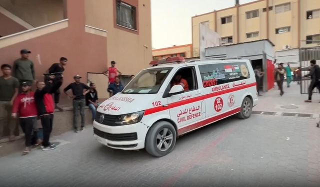 İsrail, Gazze'de hastaneyi bombaladı: 34 Filistinli öldürüldü