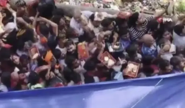 Hindistan’da tapınakta izdiham... Çok sayıda ölü ve yaralı var!