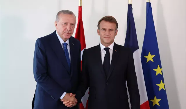 Son dakika: Cumhurbaşkanı Erdoğan, Şara ve Macron ile görüştü!