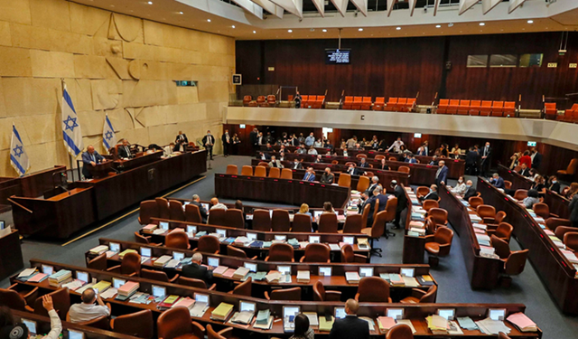 İsrail Meclisi, Batı Şeria’daki Yasa Dışı Yerleşimlerin İlhakını Ön Oylamada Kabul Etti