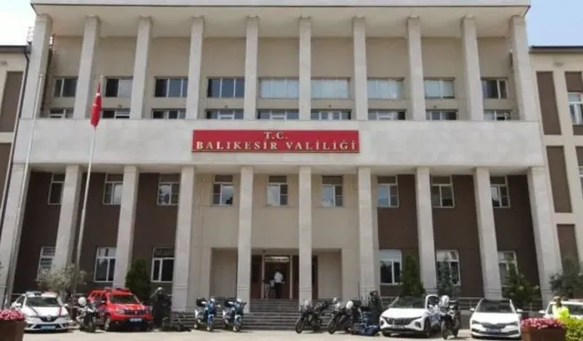 Balıkesir'de 6.1 büyüklüğünde korkutan deprem: Okullar 1 gün tatil edildi