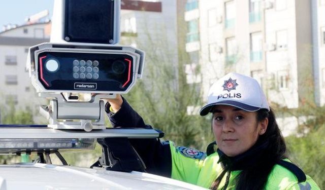 Antalya'da yapay zekalı radar sistemi ile 4 şerit aynı anda taranıyor