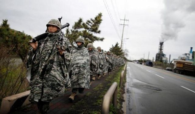 Güney Kore'de askeri tatbikat kabusa döndü! Sıkışan mühimmat patladı: 4 yaralı