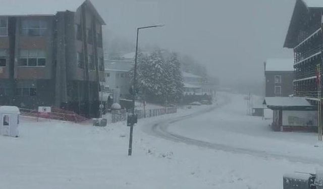 Uludağ'da kar kalınlığı 5 santimetreye ulaştı