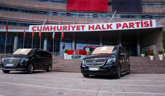 CHP'li vekiller Whatsapp'ta küfürleşti: Grupları ayırdılar