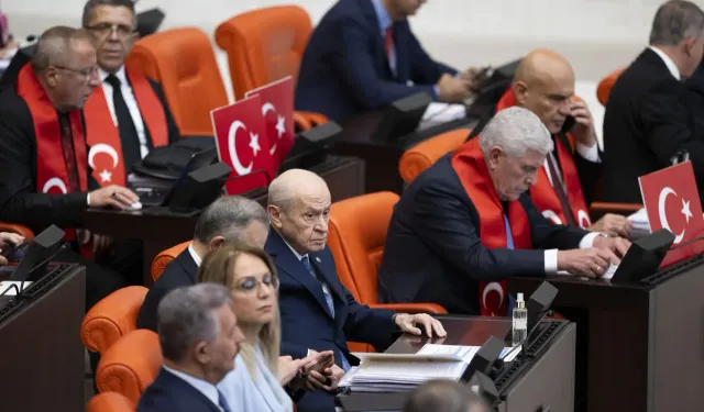 Son Dakika: Terörsüz Türkiye yasası Meclis'te kabul edildi: İşte 12 maddenin tamamı