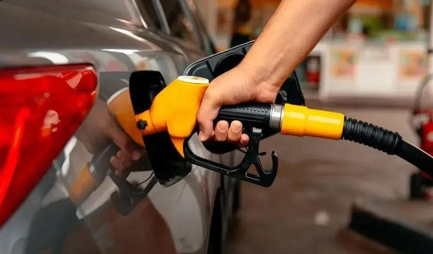 Petrolde indirim rüzgarı! Fiyatlar düşüyor