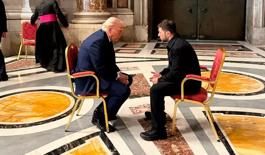 Trump ve Zelenskiy, Papa'nın cenazesinde görüştü