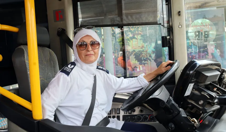 Sakarya ulaşımında 4 yeni kadın şoför daha kontak çevirdi