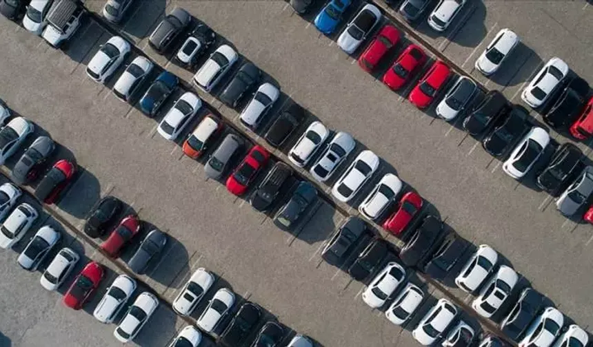 İki otomobil devi adeta yarışta! 600 bin liradan ucuz sıfır otomobiller...