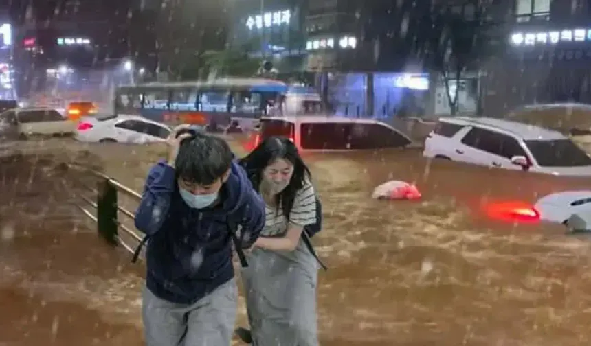 Güney Kore’de  sel can aldı!