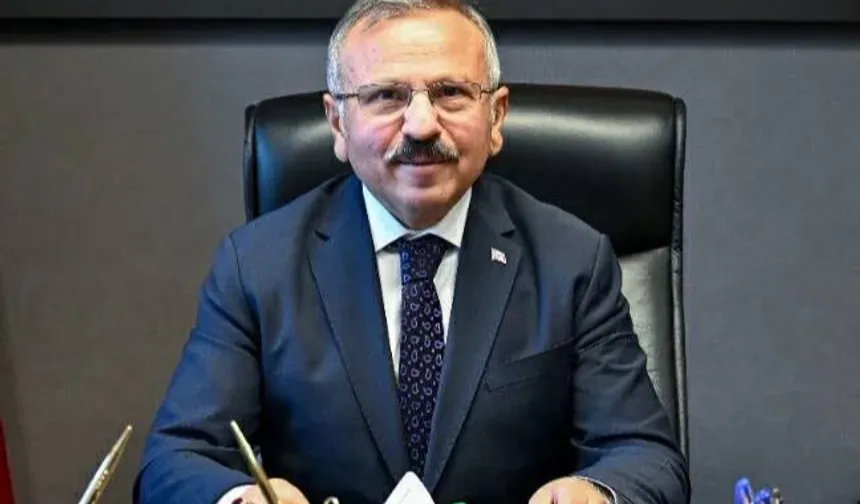 İlber Ortaylı’dan Tokat Milletvekili Yusuf Beyazıt’a övgü