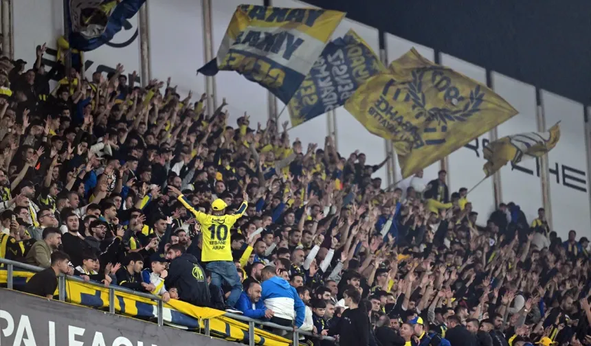 Fenerbahçe taraftarı Filistin'i unutmadı