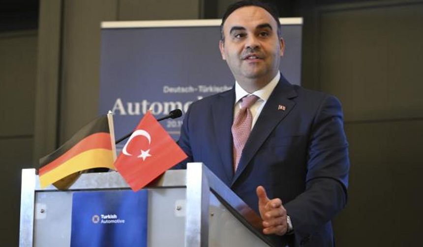 Bakan Kacır'dan Alman otomotiv devlerine Türkiye'ye yatırım çağrısı