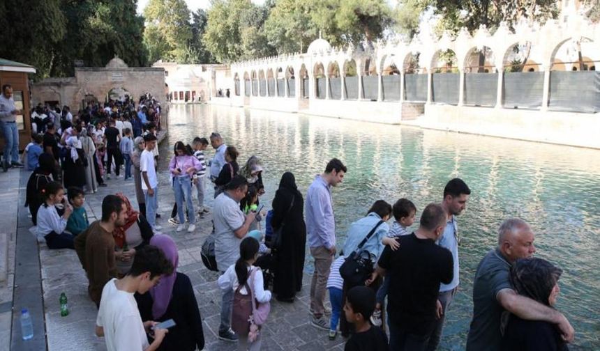 'Balıklıgöl'de ara tatil yoğunluğu yaşanıyor!