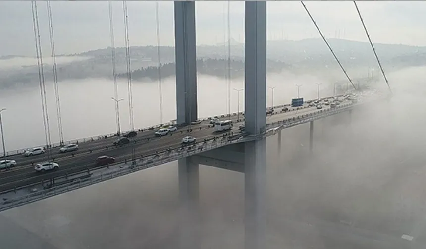 İstanbul Boğazı'nda gemi trafiği çift yönlü askıya alındı