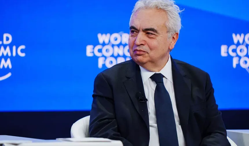 Avrupa alarmda: Sadece 20 günlük yakıt kaldı, seferler iptal ediliyor