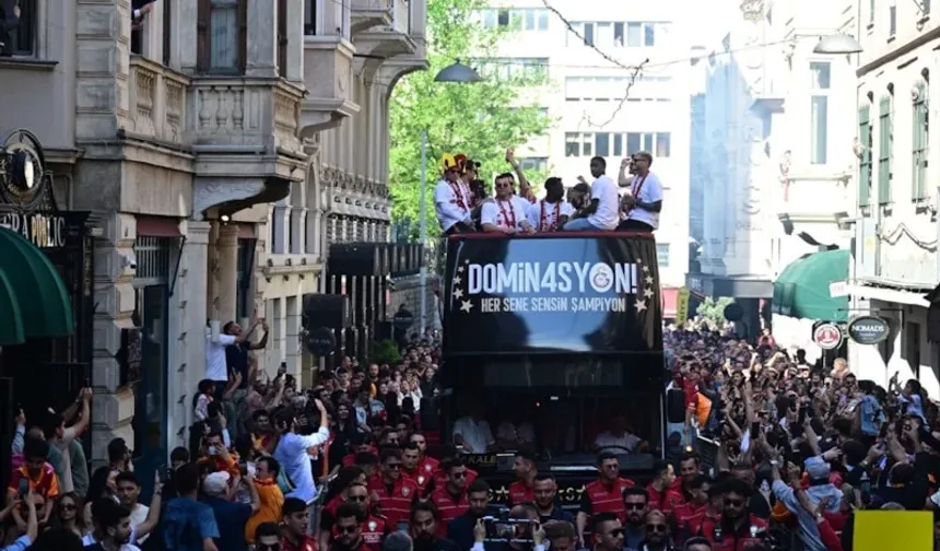 "TOPLUMUN HER KESİMİNDEN GENÇLER OLACAK" “Türkiye'nin en büyük gençlik organizasyonunda Cumhurbaşkanımızla birlikte 16