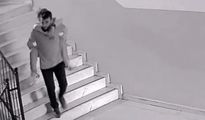 Müdür yardımcısı öğrencisini sırtında taşıdı