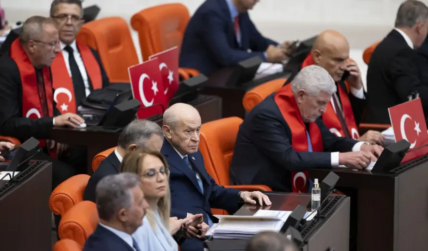 Son Dakika: Terörsüz Türkiye yasası Meclis'te kabul edildi: İşte 12 maddenin tamamı