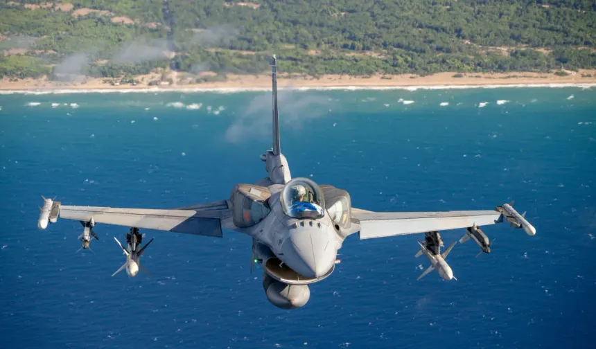 Rusya'yı kızdıracak anlaşma: F-16 savaş uçaklarını Ukrayna'ya verdiler