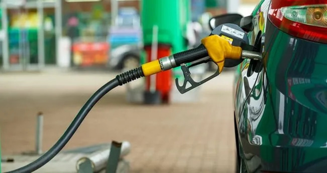 Petrolde indirim rüzgarı! Fiyatlar düşüyor